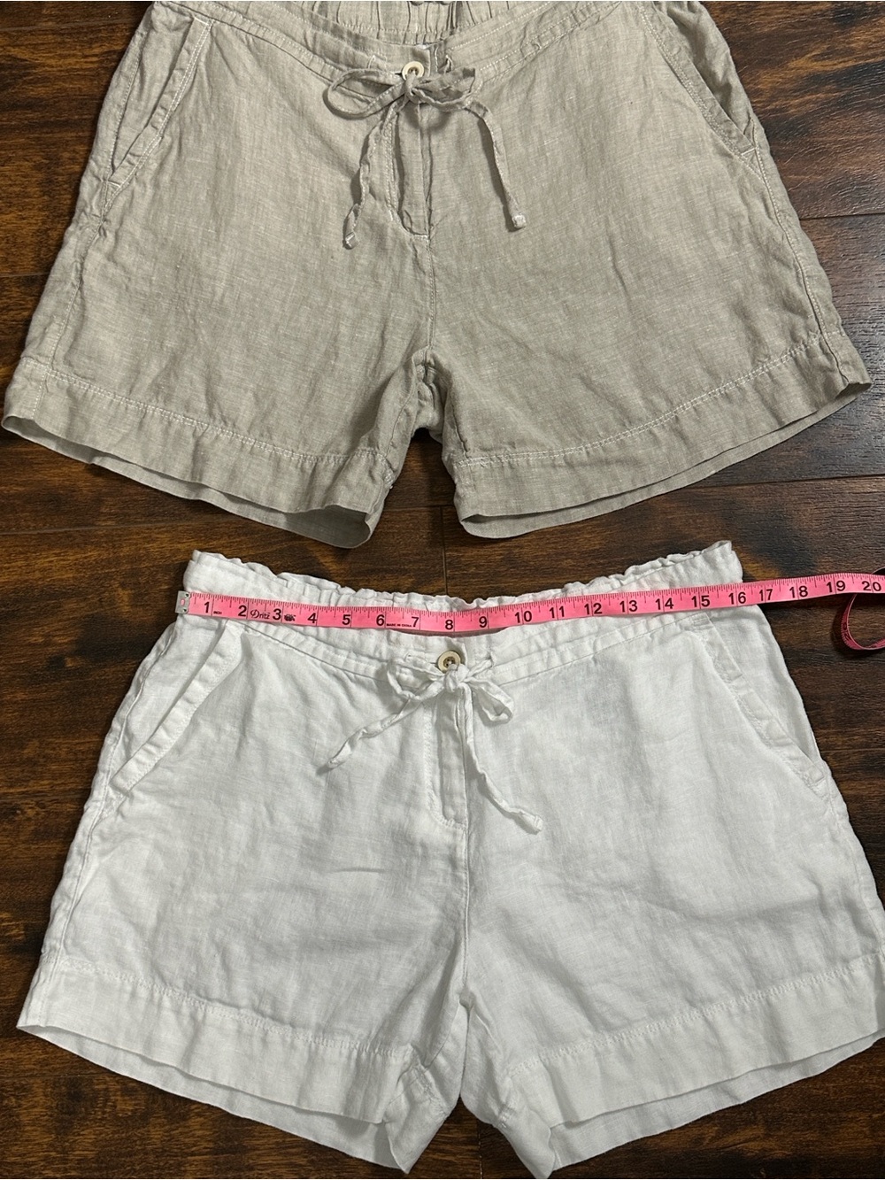 Tommy Bahama 100% Linen Shorts Bundle Size M ๐ด White + Beige - Picture 4 of 7
